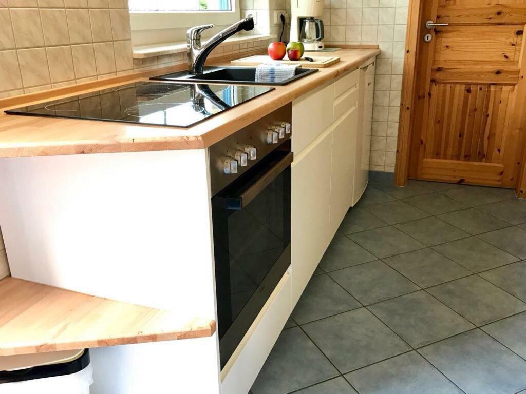 Ferienwohnung "Alter Gutshof" Huehnergott Sellin (Rugen) Exterior foto